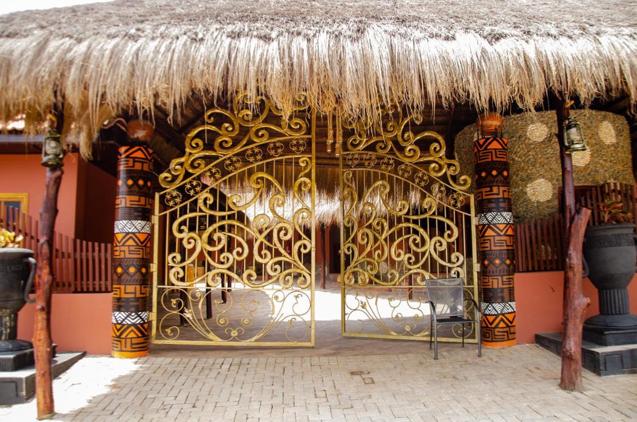 קומסי Ike'S Cultural Village מראה חיצוני תמונה